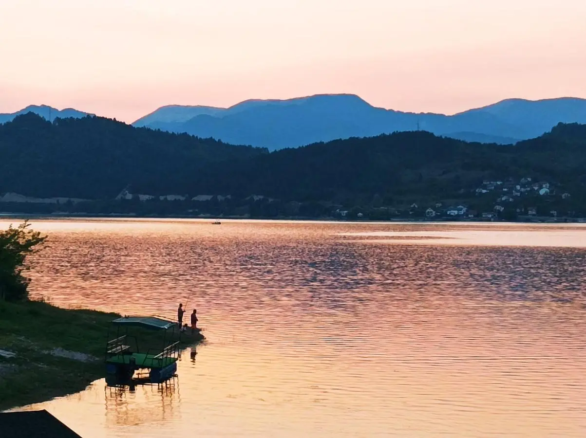 Dina apartman Jablaničko jezero