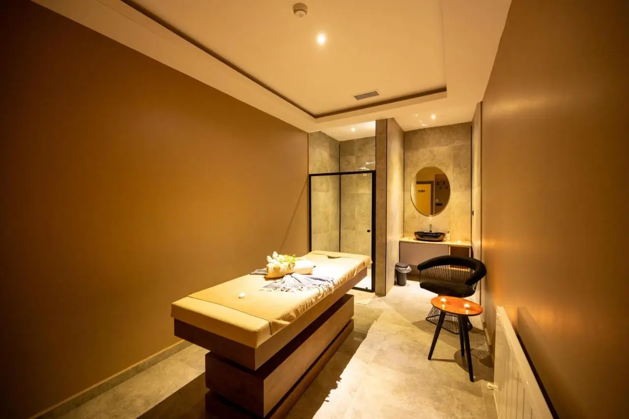 Vess Hotel
