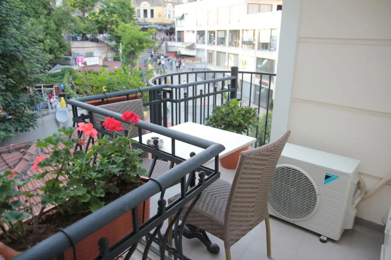 Art Nouveau Galata