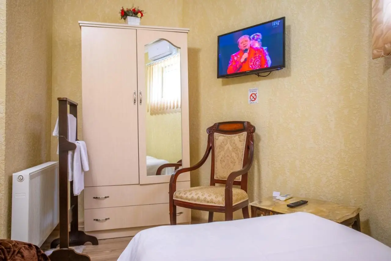 HOTEL VLADi