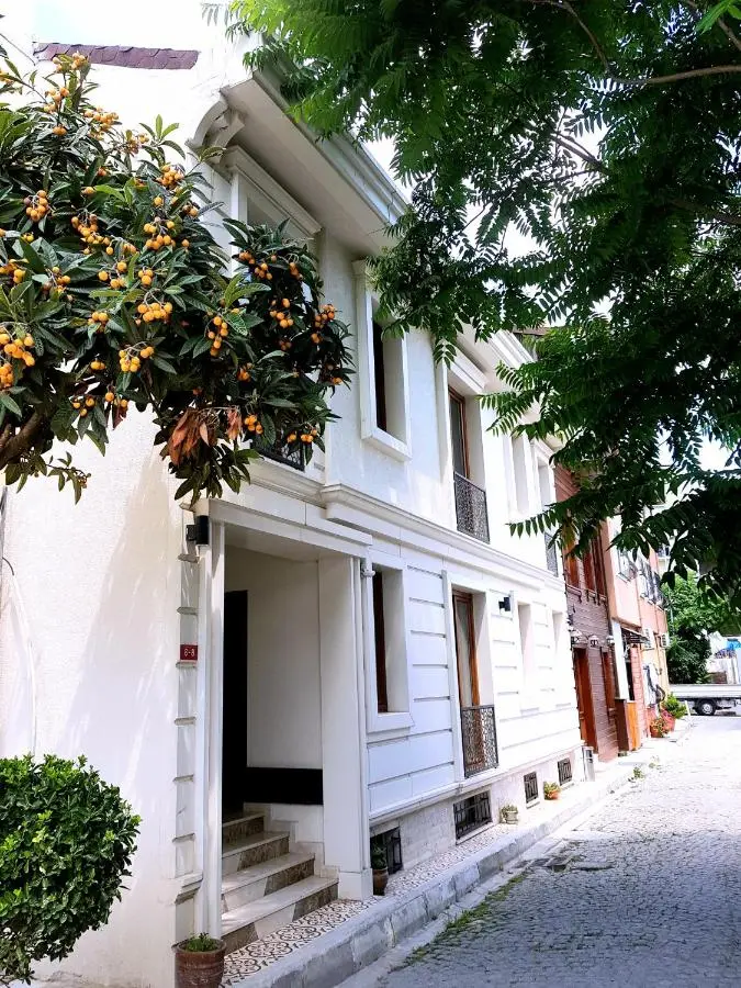 Lalinn Hotel