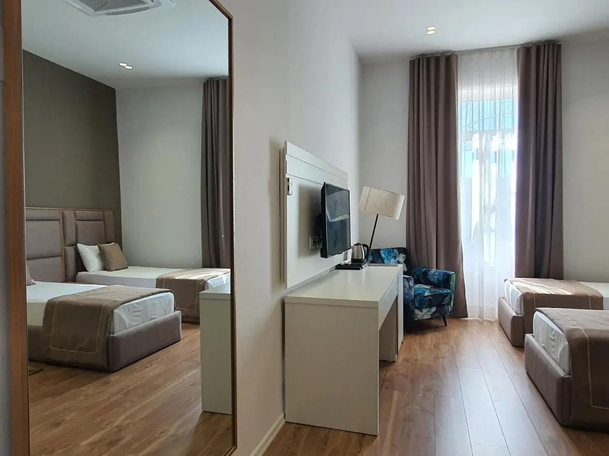 HEIRESS Hotel
