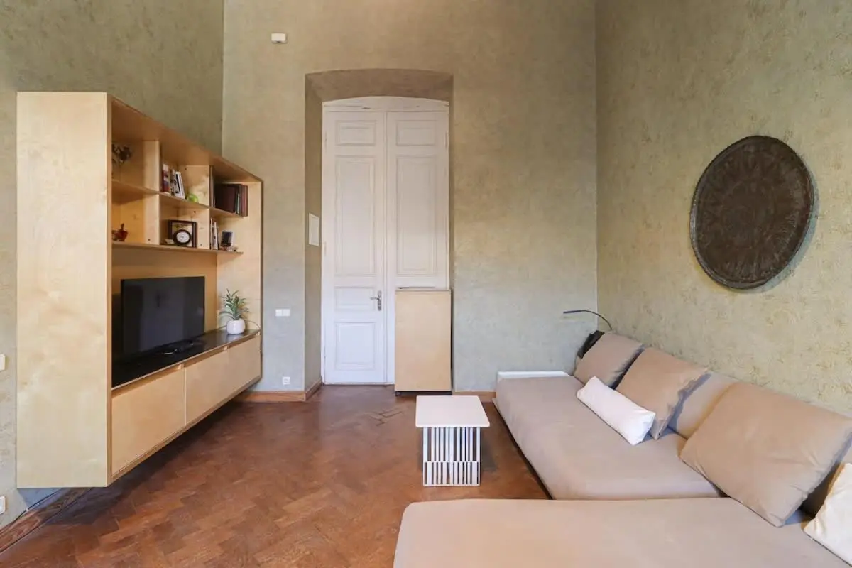 1-BR Apt in Central Tbilisi by Wehost