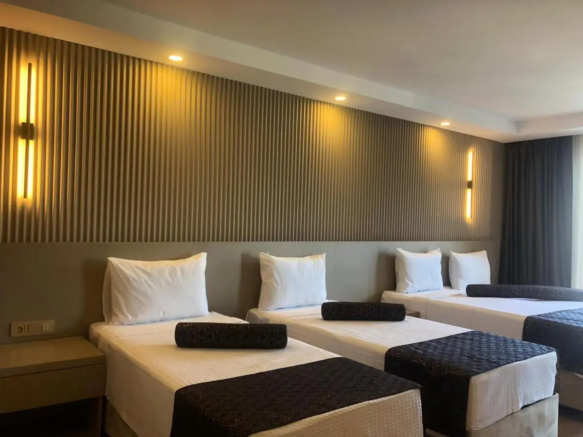 Grand İska Palace