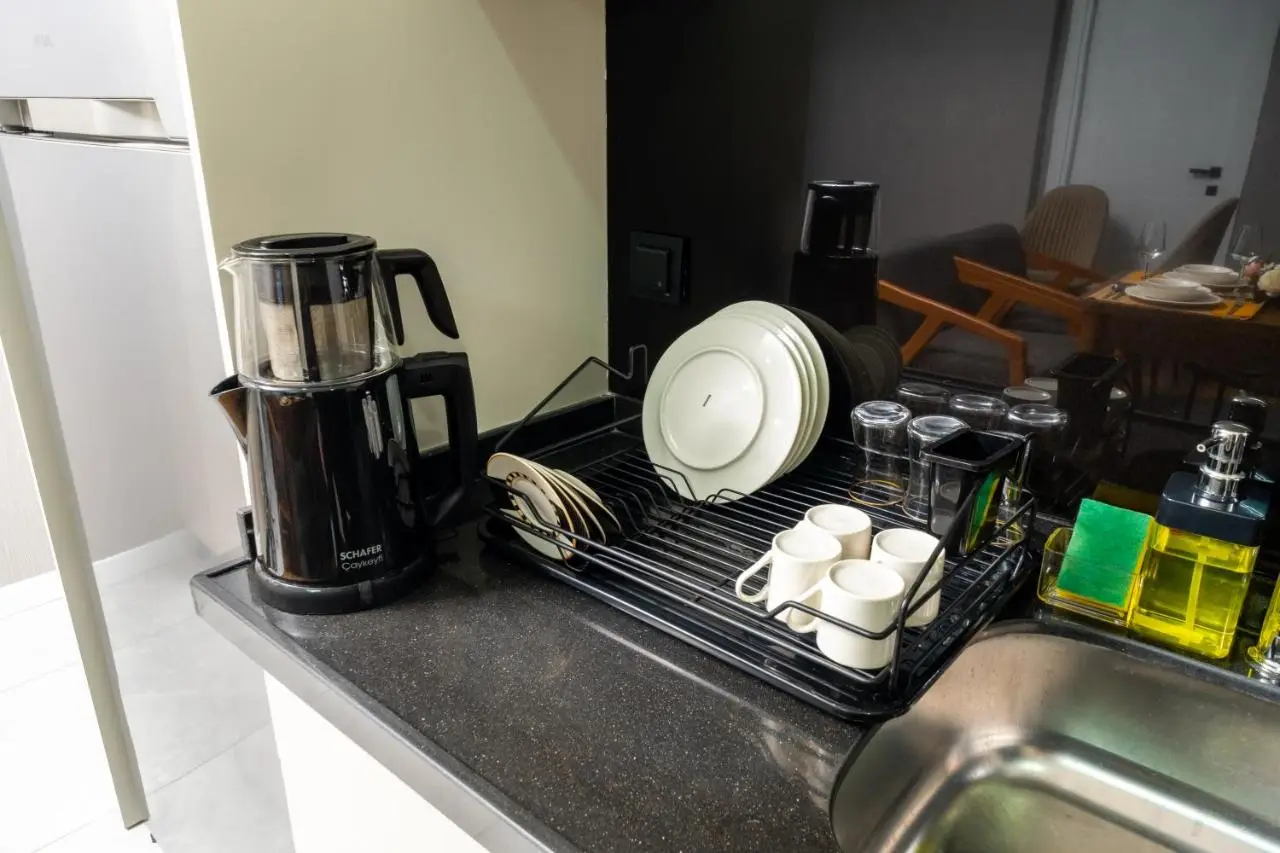 Luxury Life Suites