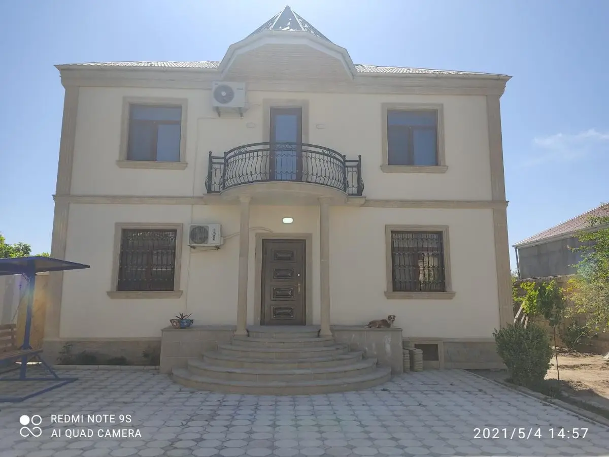 Cozy House in Bina, Bolluq