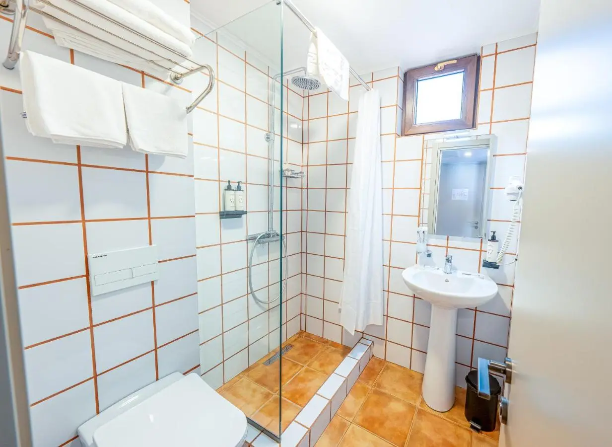 King Tamar Hotel By Luxuria Hotels