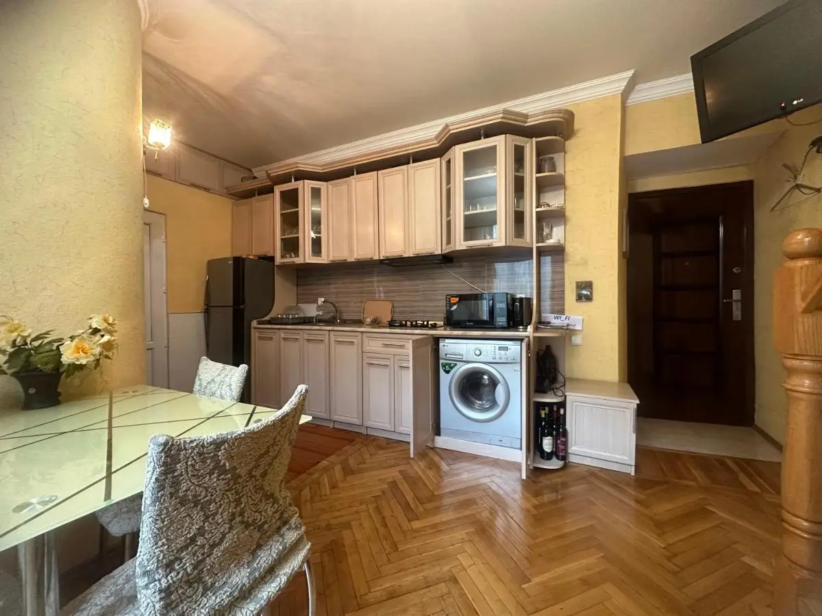 Giorgi Apartment