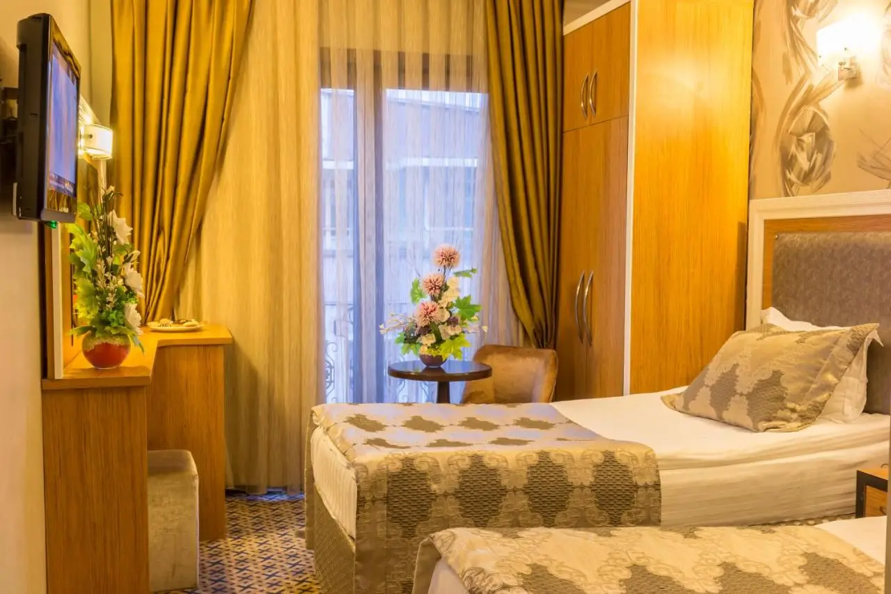 Grand Rosa Hotel