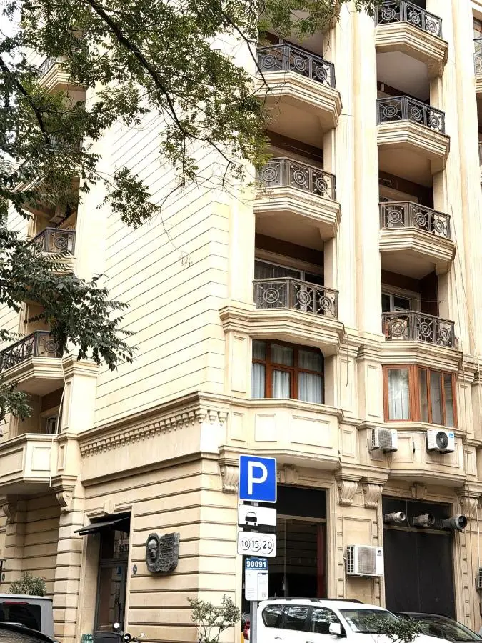 La Mia Apartment Formula 1 view