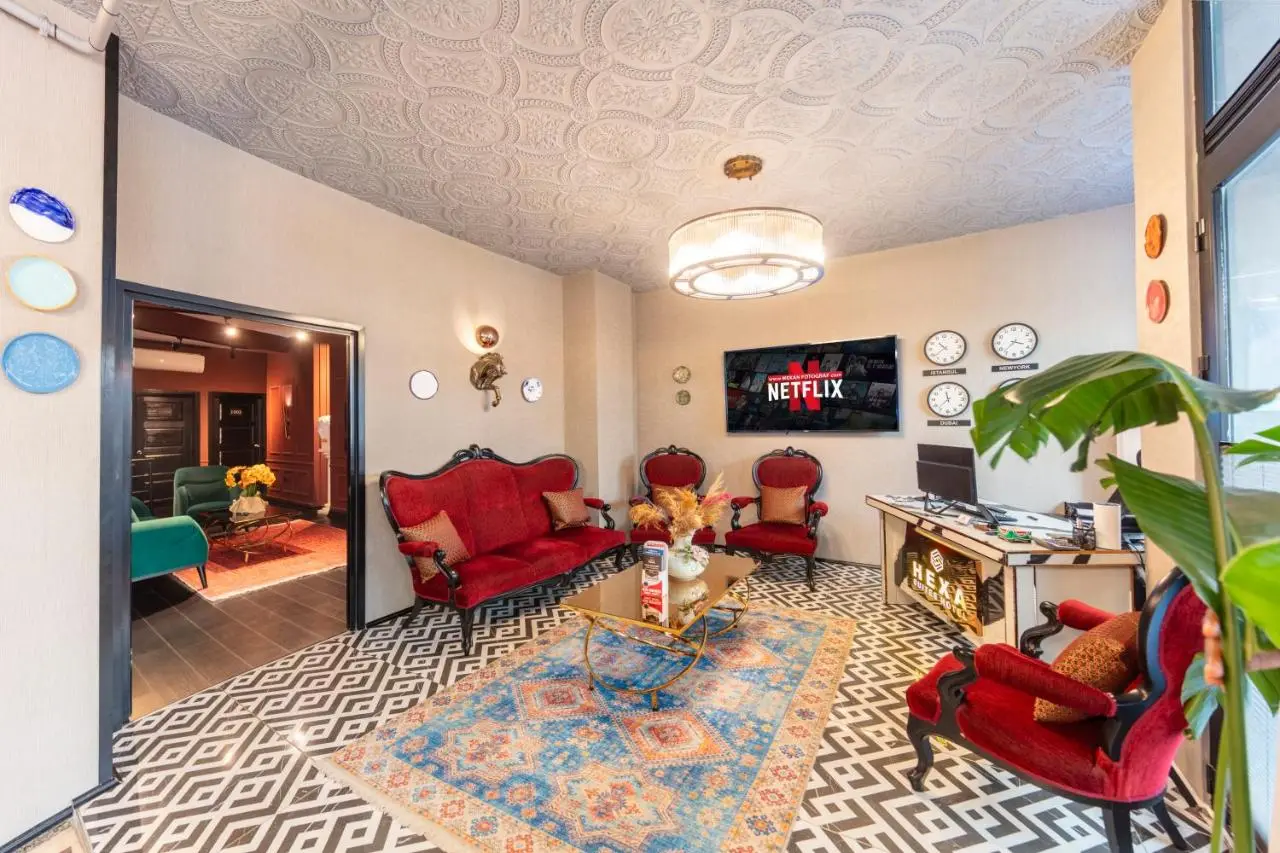 Hexa Suites Hotel