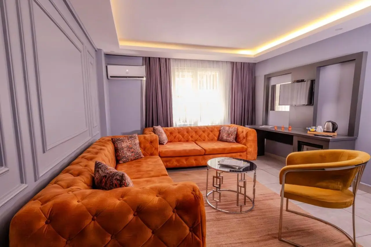 Ruby Hotel