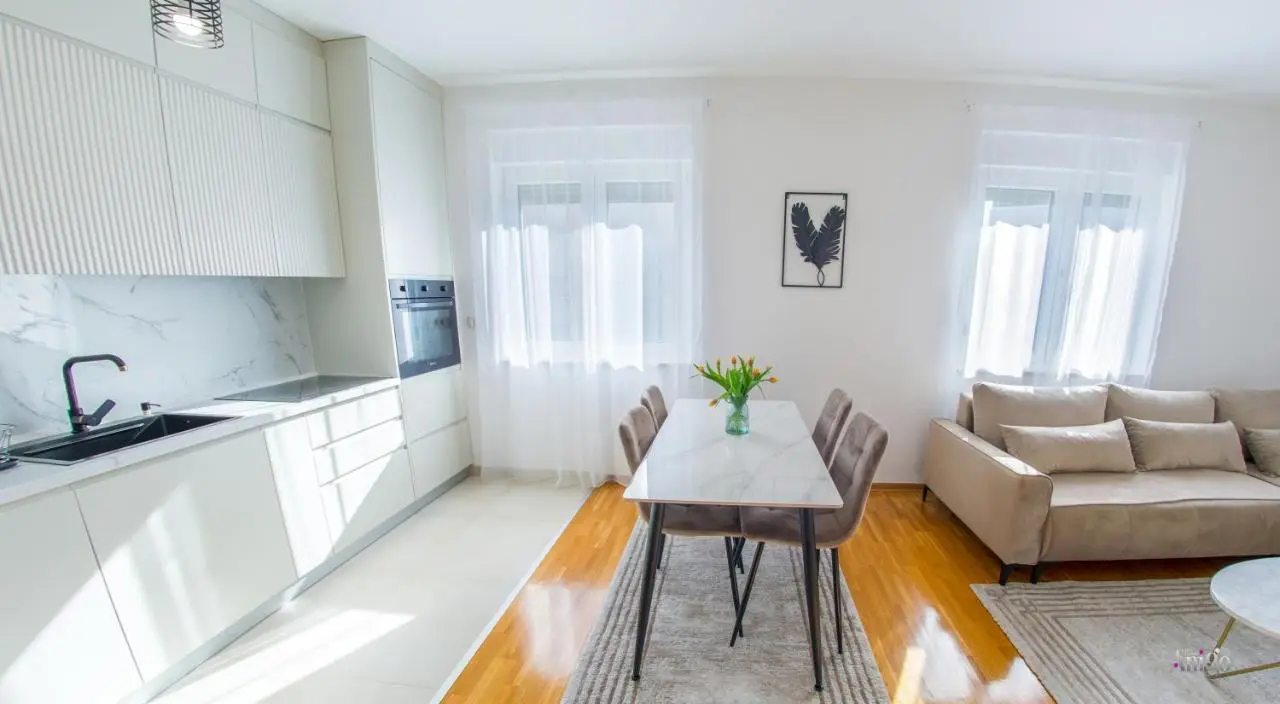 Oasis Luxe Apartment