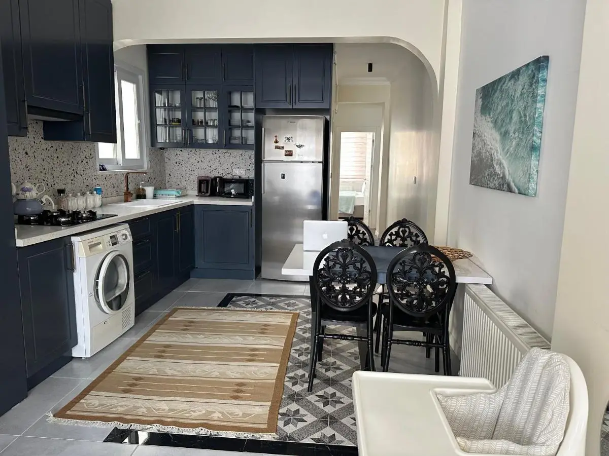Center of city in Beşiktaş 2 plus 1 with 2 Bathroom and 3 Air Conditioner