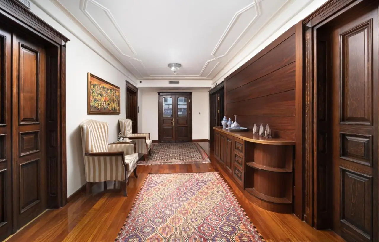 Bender Hotel - Old City
