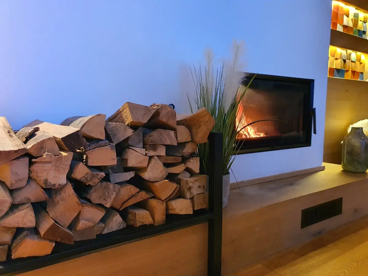 Accommodation with a view of the trail