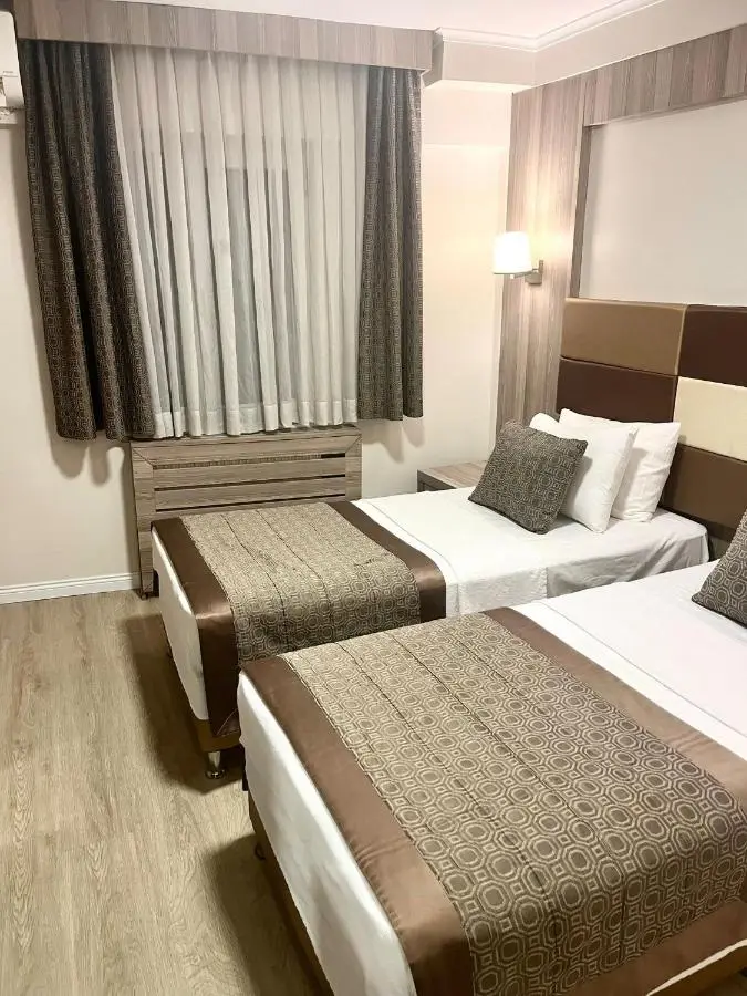 Pera Arya Hotel