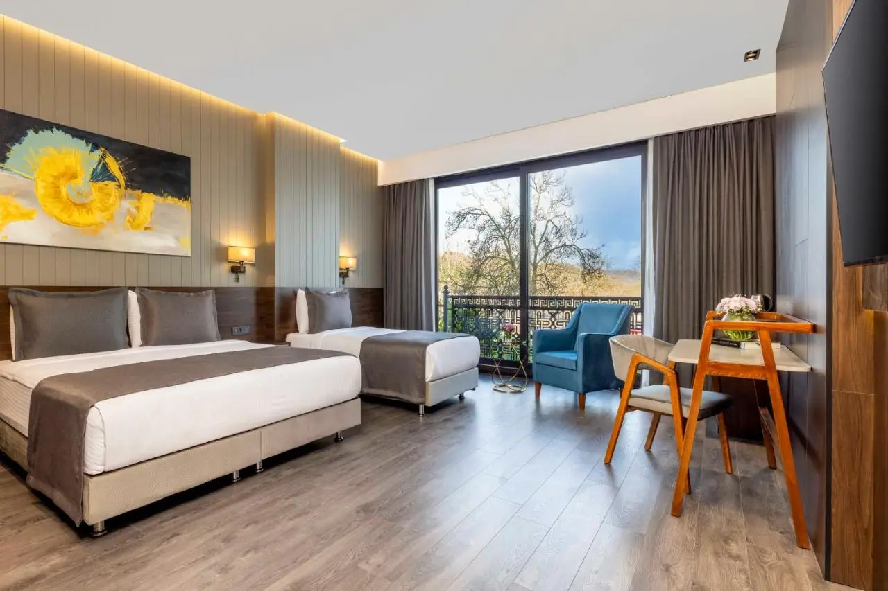 Ezkar Bathonea Art İstanbul