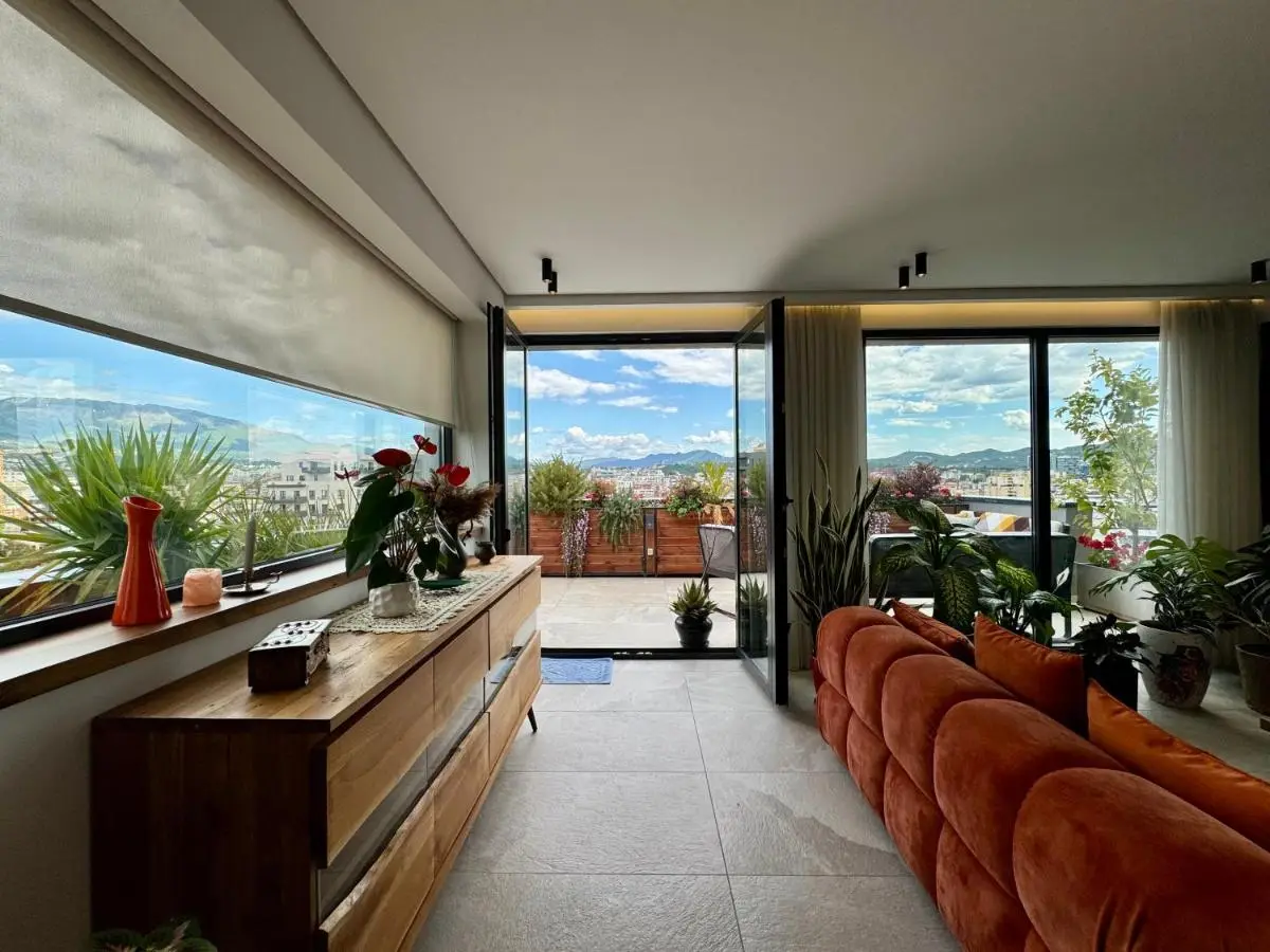 Central Tirana Premium Penthouse "SuperAttico", Free Parking