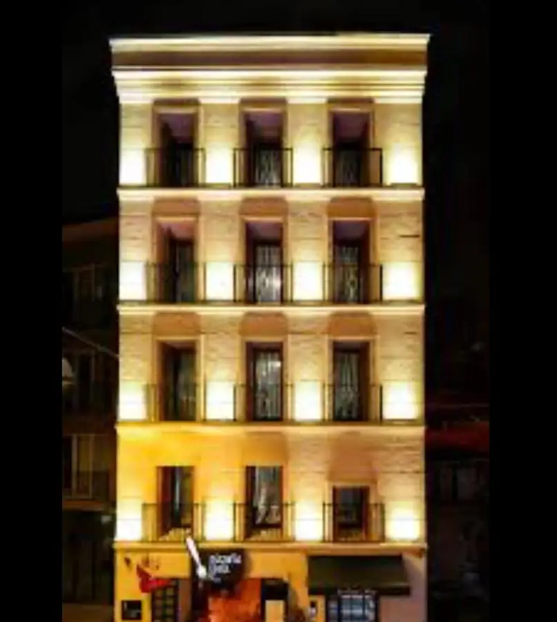 La Pera Suites Hotel