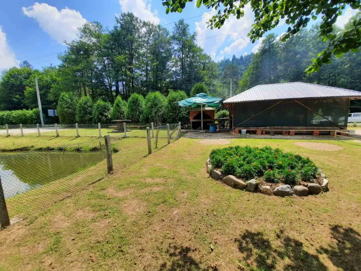 Vikendice Bungalovi Menzil