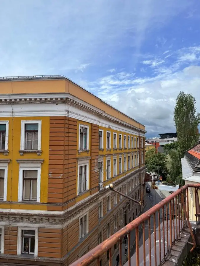 Apartment Center - Vjecna vatra