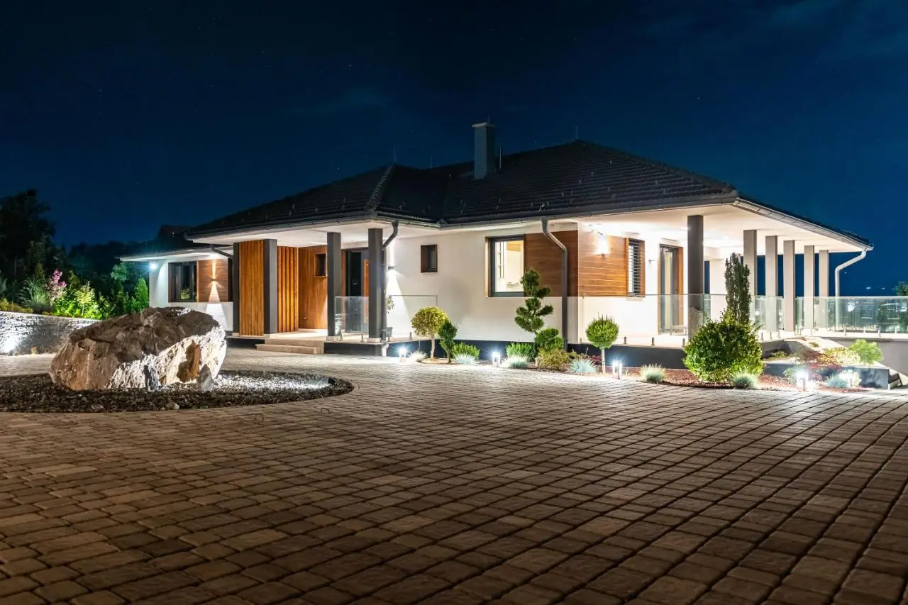 Hillmax Residence