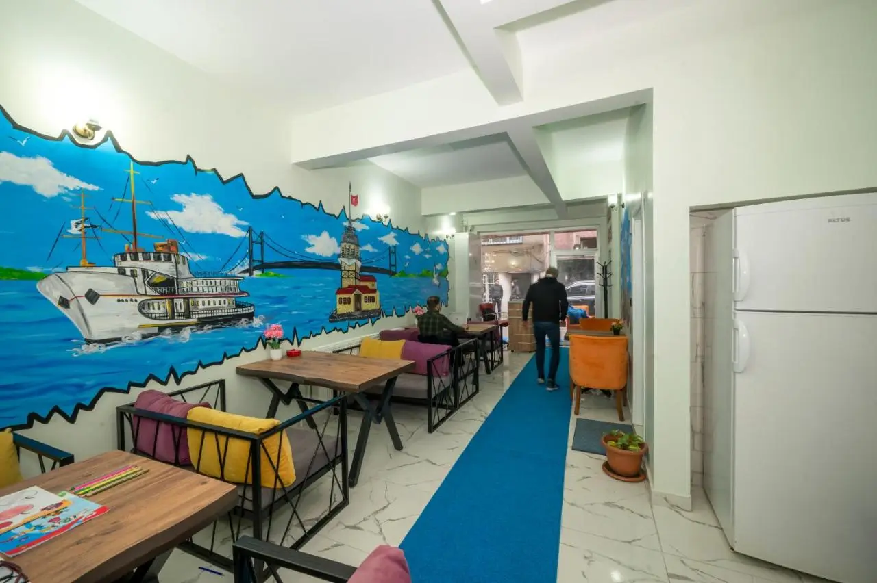 XALİLA HOSTEL & CAFE LADİES ROOM