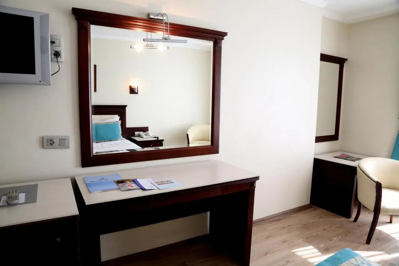 Kumburgaz Blue World Hotel
