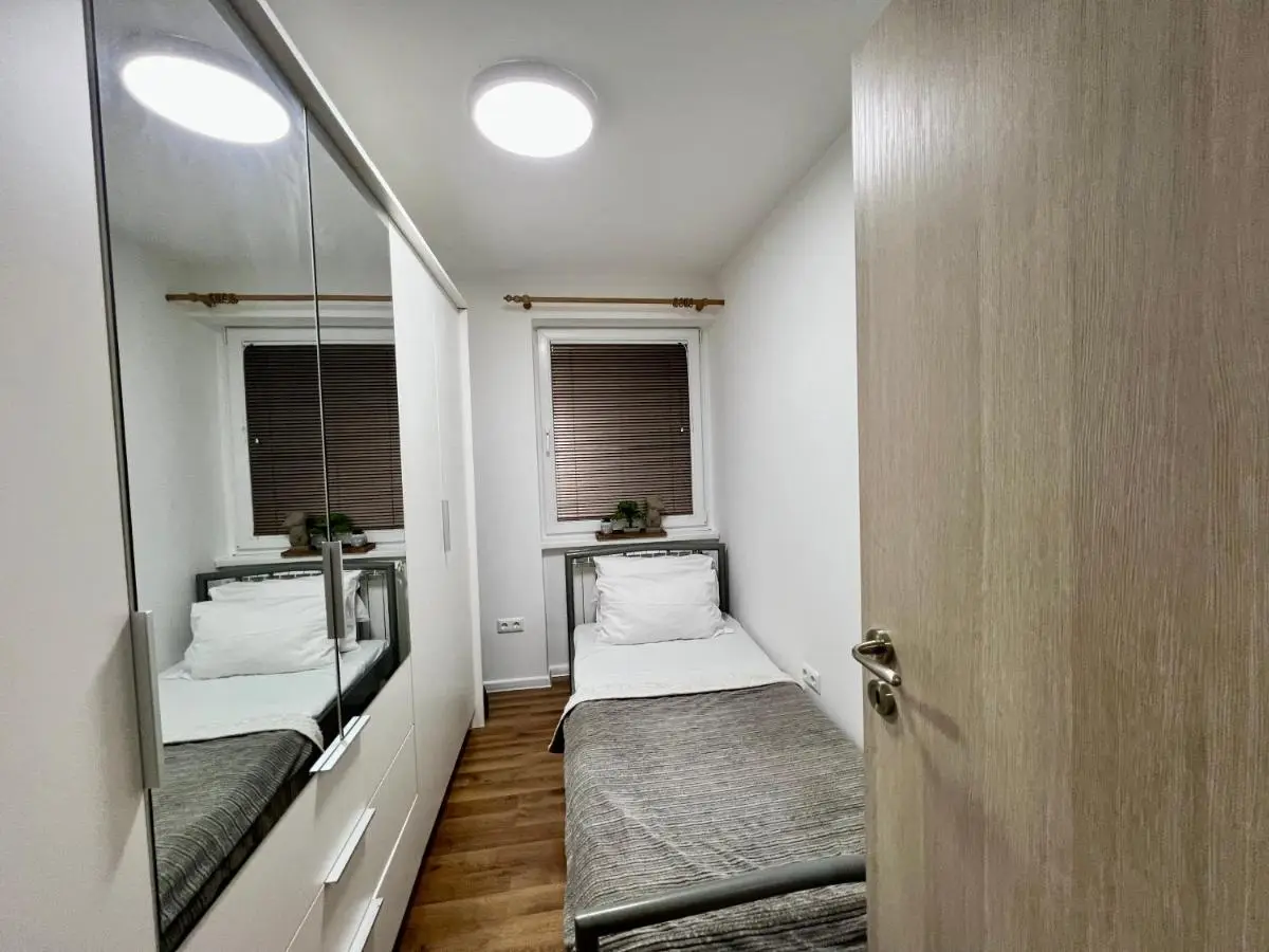 Spacious Two-Bedroom Apartment with Free Parking