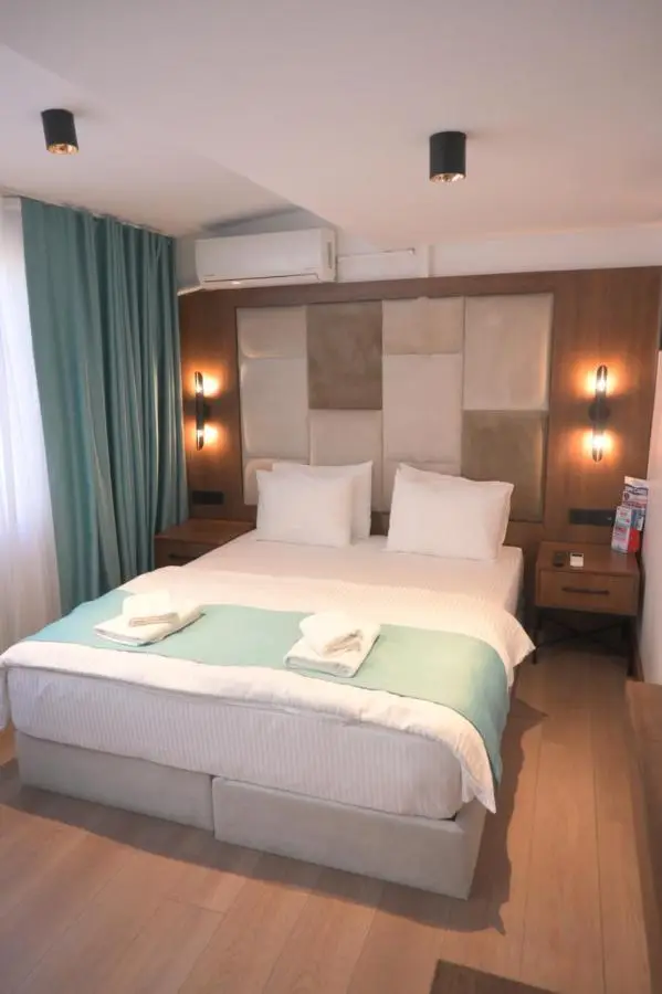 Isle Hotel