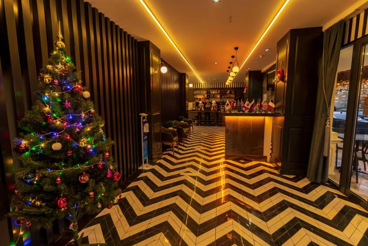 Express Plus Hotel
