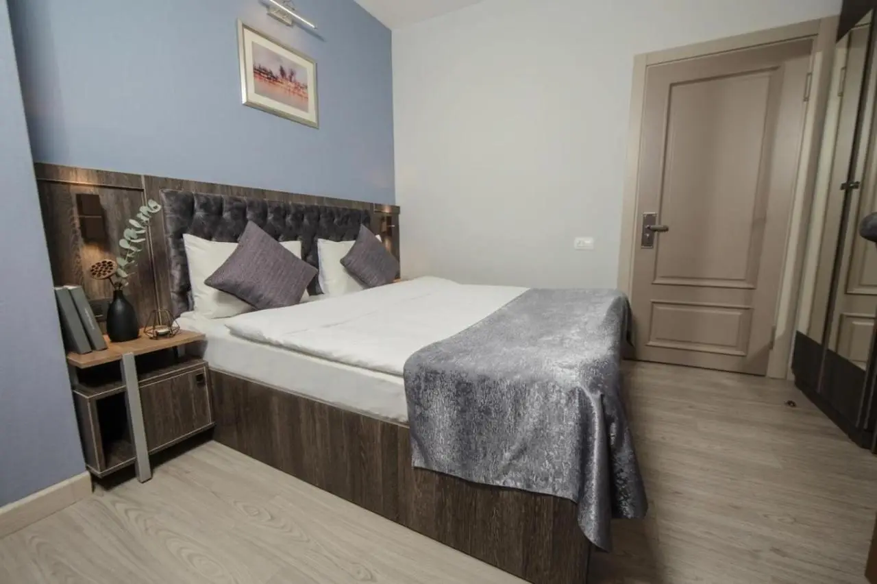 Passage Hotel & Apartments