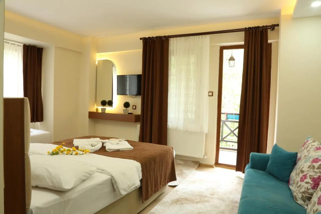 ABANT DORT MEVSİM KONAĞI HOSTEL