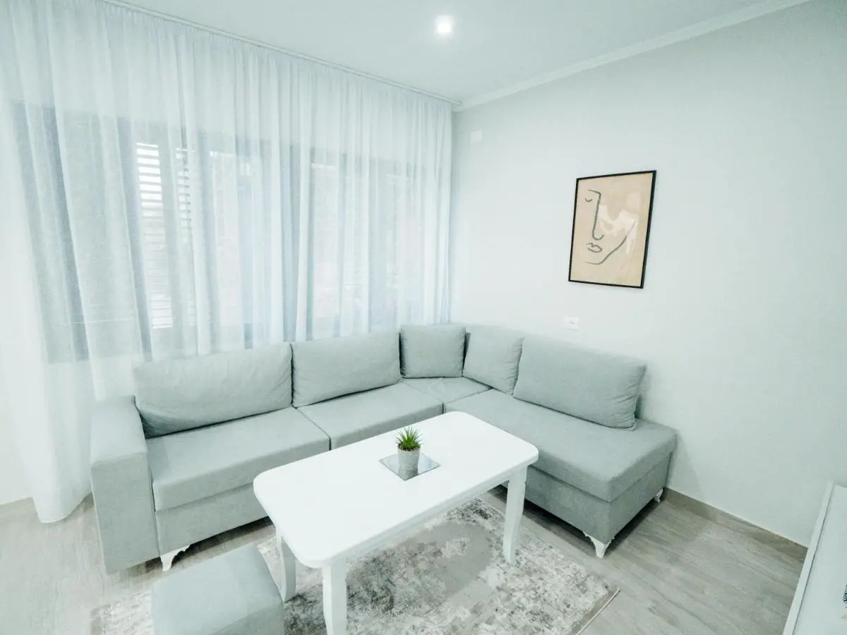 Dionis House