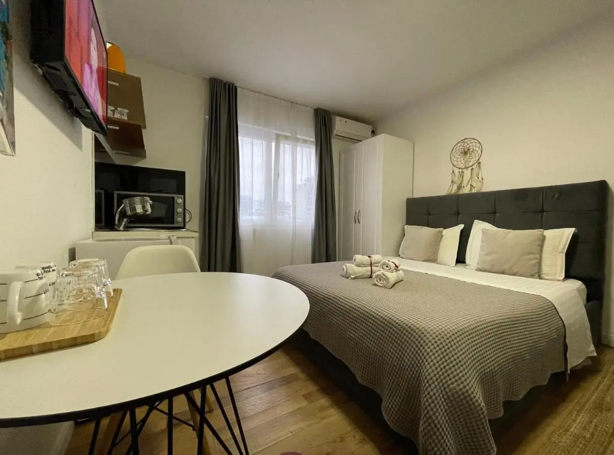 Central Studio Apartments