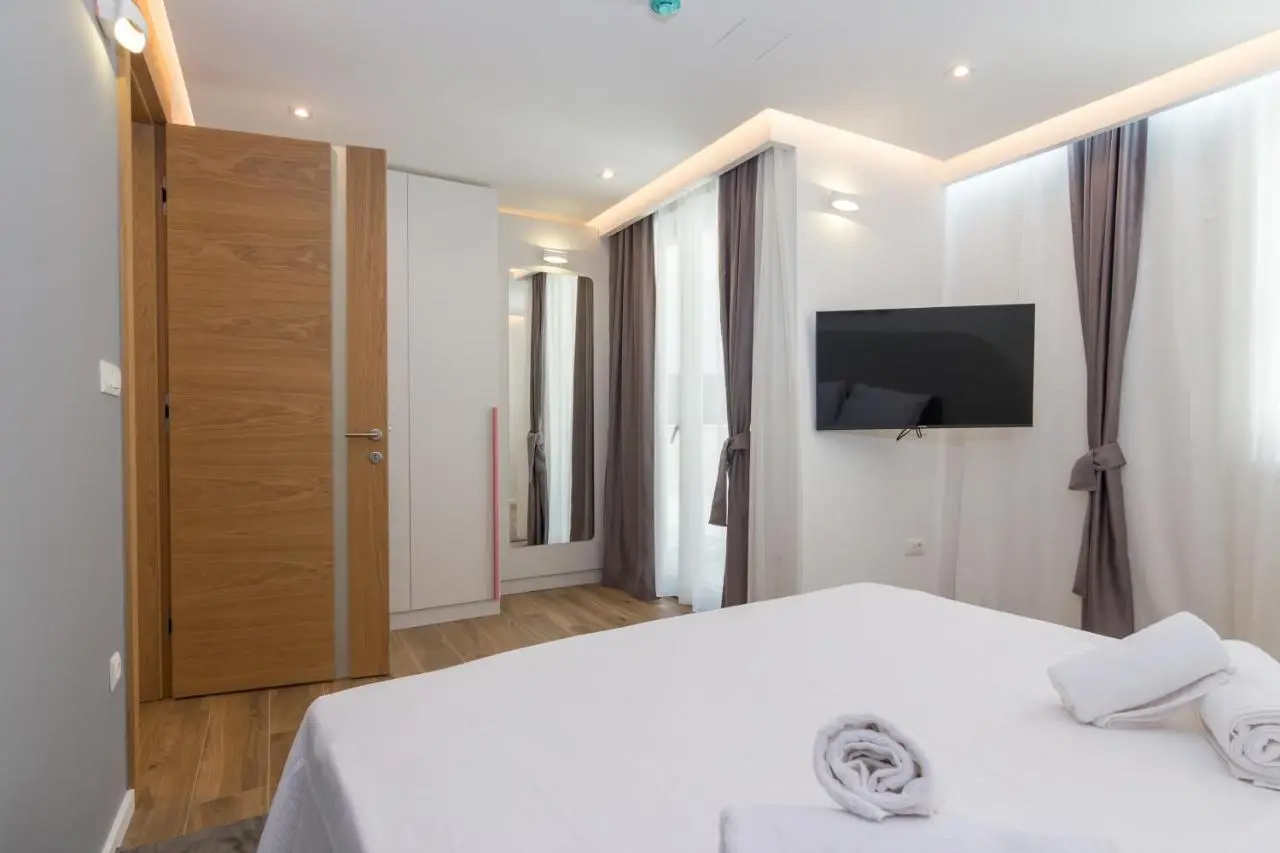 Mayisa Apartments