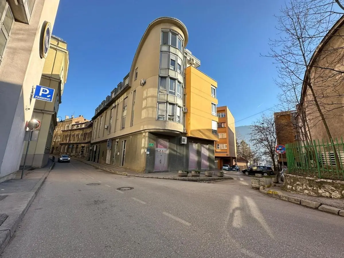 Spacious & Modern Apartment in the City Centre