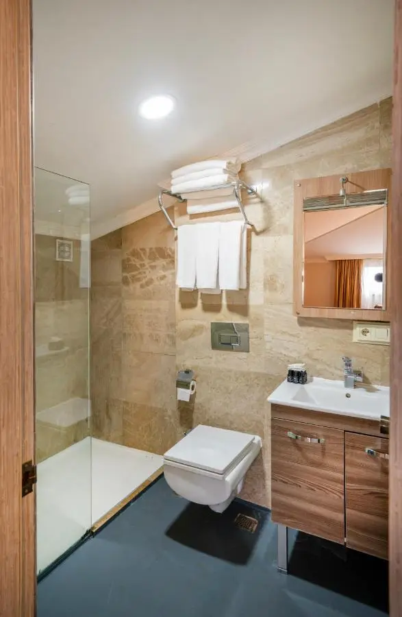 Orya Hotel