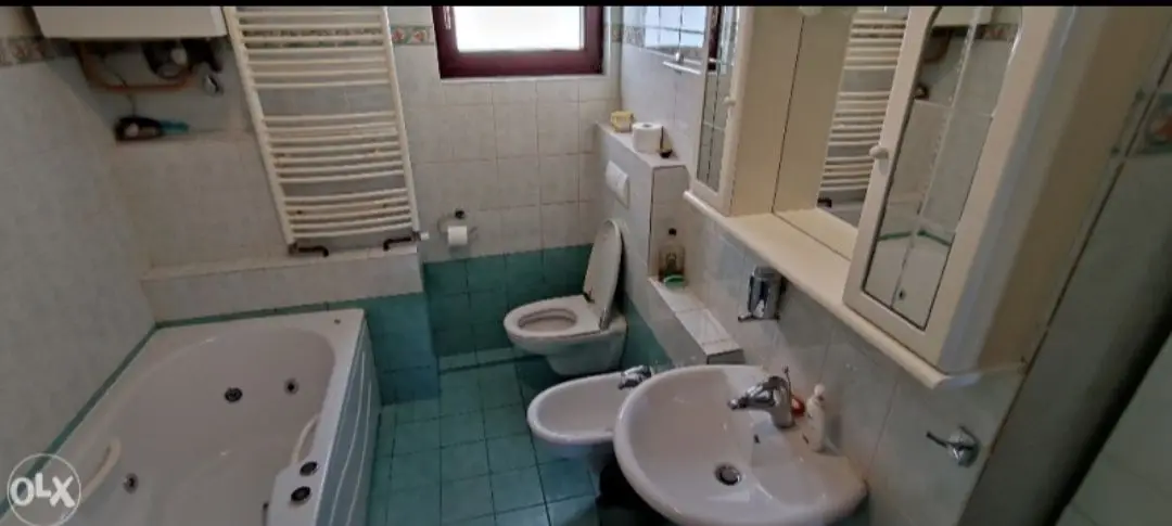 Apartment Apartment with pool, yard, parking.