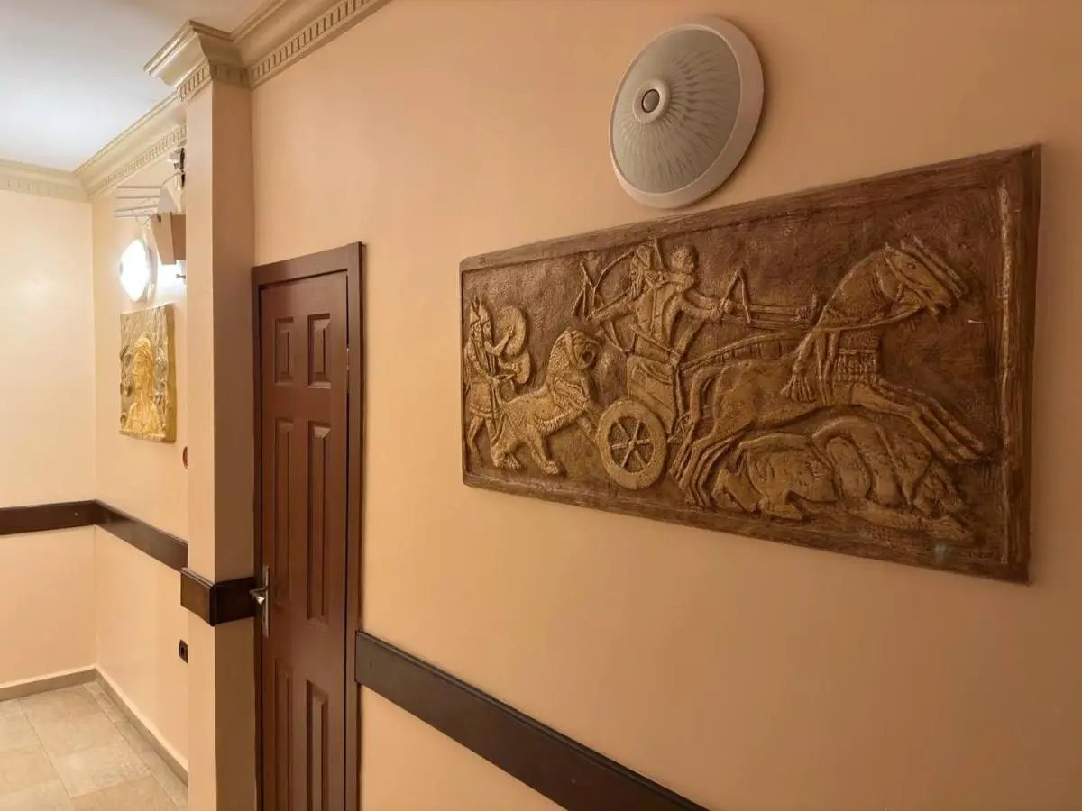 Hanedan Hotel