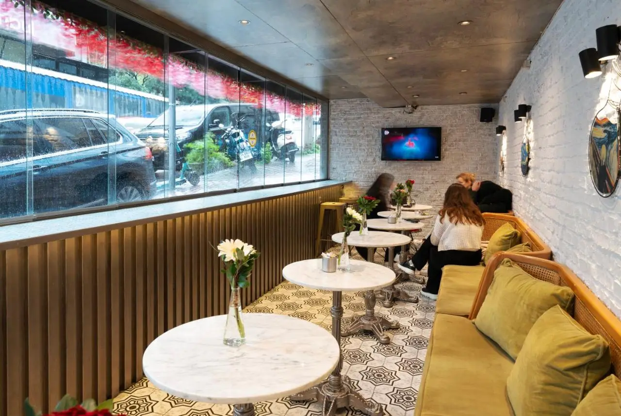 Orya Hotel