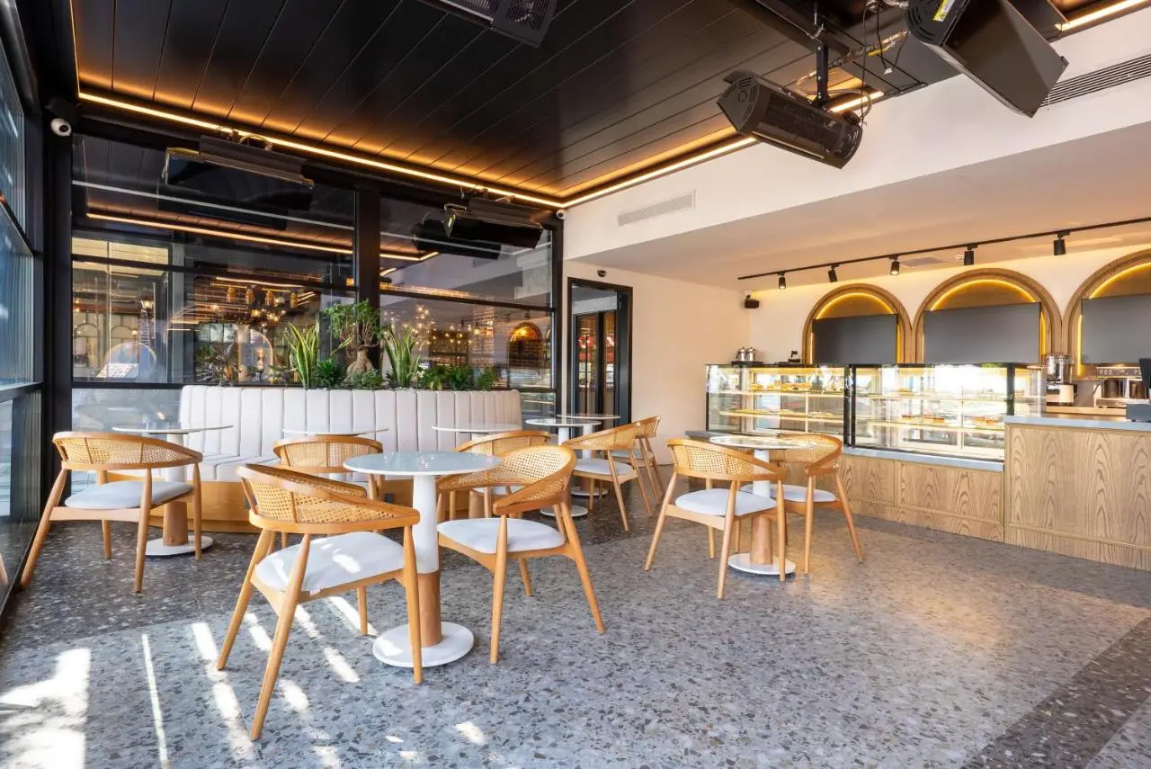 Premier Lounge Hotel