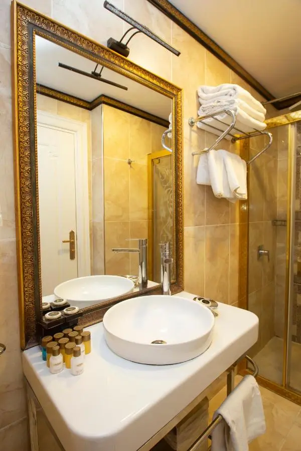 Empire Suite Hotel