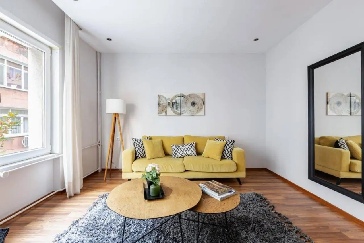 Spacious Modern Airy 4Bed2Bath Central Home! #369