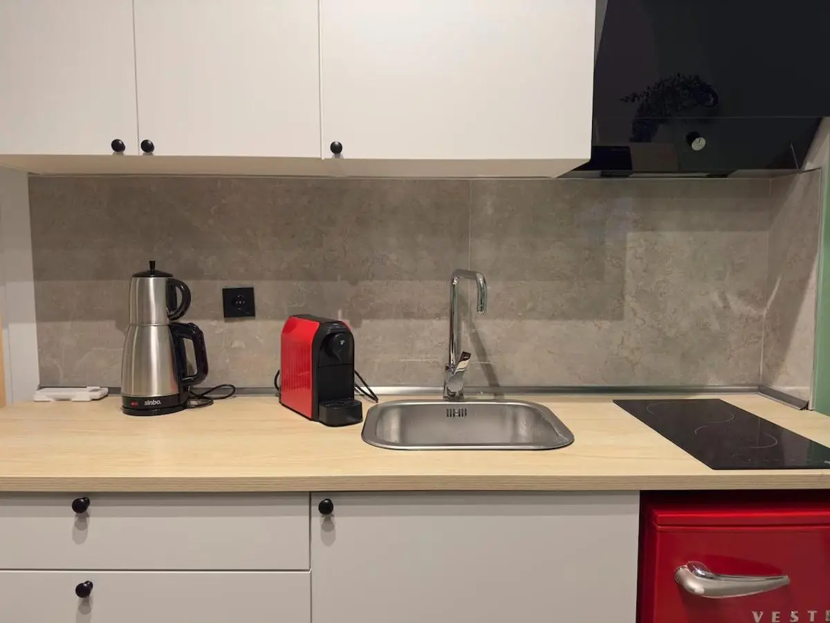Stunning 2BR 2Bath near Metro - YM 1