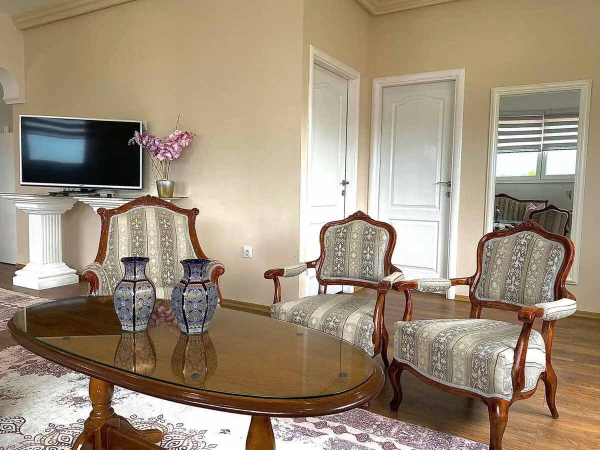 "Golden Hills Resort" Penthouse appartment.