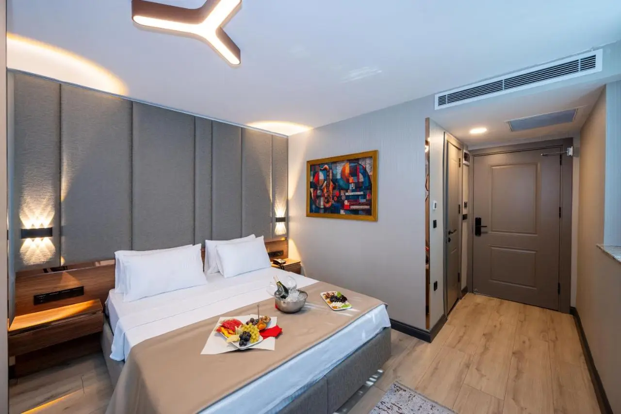 Vess Hotel