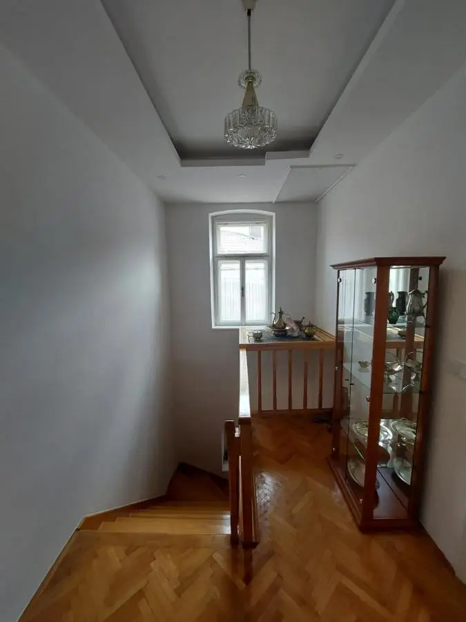 Apartment Honey Free Parking