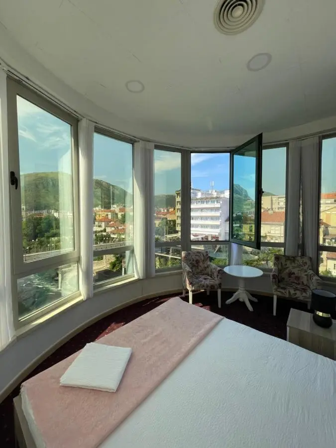 Lux Apartments